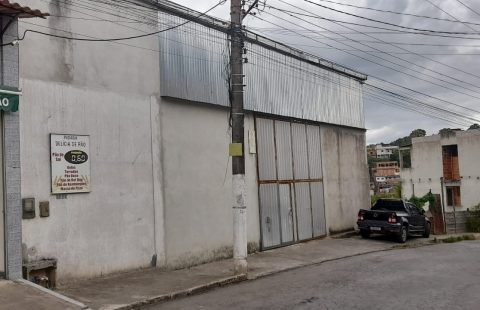 Galpão no Bairro Paraíso em Barra Mansa
