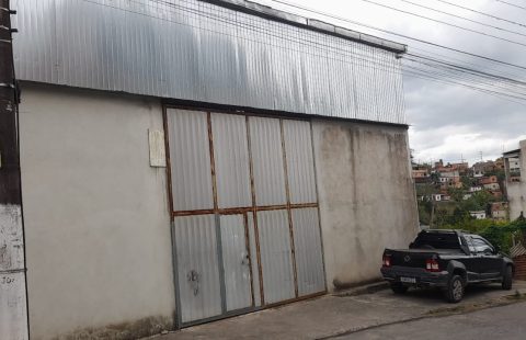 Galpão no Bairro Paraíso em Barra Mansa