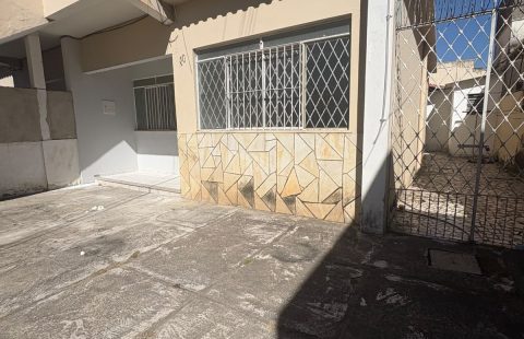 CASA NO BAIRRO AERO CLUBE